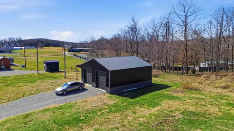 Exterior - 283 Mcclendon Rd, Nancy, KY 42544 photo 2 of 2