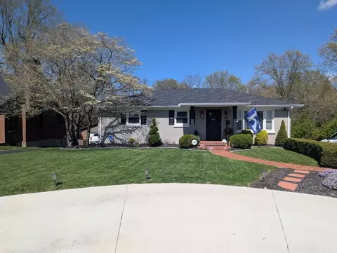 427 Springhill Dr, Lexington, KY 40503