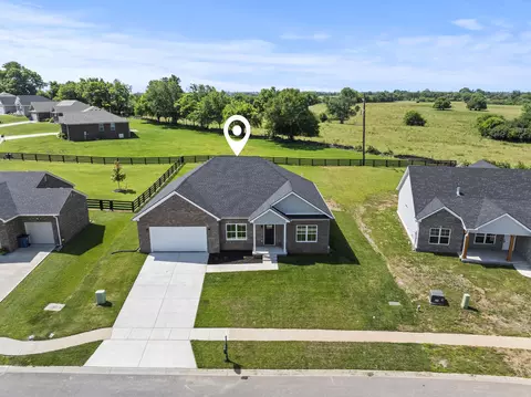 202 Max Cavnes Rd, Danville, KY 40422