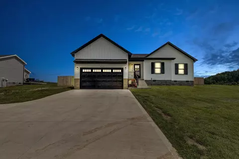 371 Nest Egg Rd, Mount Sterling, KY 40353