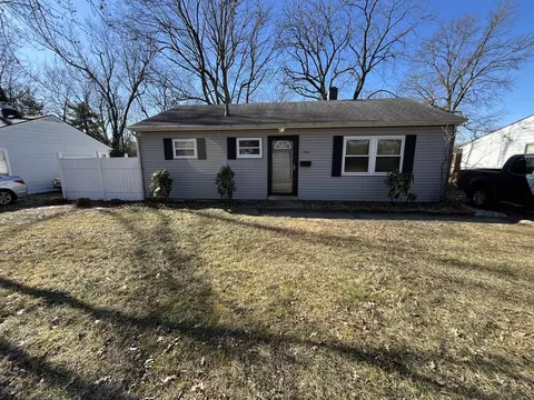 330 Hummingbird Ln, Lexington, KY 40503