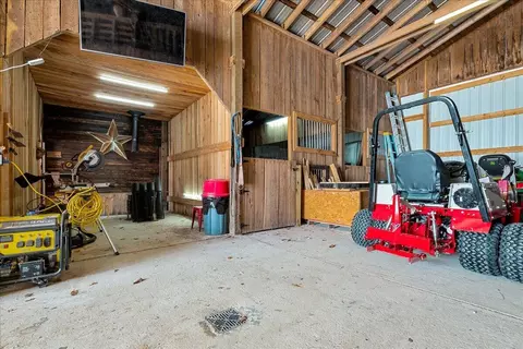 Exterior - 551 Rogers Rd, Corbin, KY 40701 photo 17 of 27