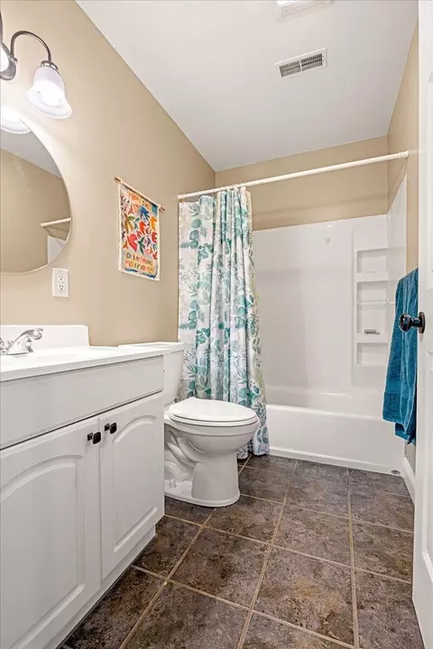 Bath - 551 Rogers Rd, Corbin, KY 40701 photo 4 of 5