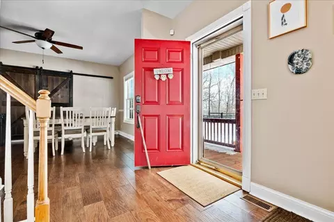 Entry Way - 551 Rogers Rd, Corbin, KY 40701 photo 2 of 11
