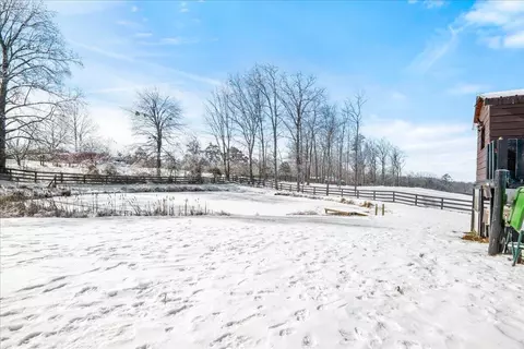 Exterior - 551 Rogers Rd, Corbin, KY 40701 photo 5 of 27