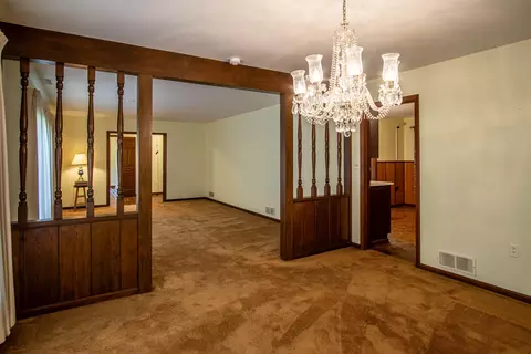 Living - 98 E Wyrick St, Corbin, KY 40701 photo 5 of 5
