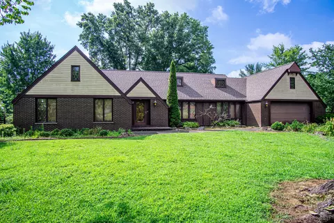 Exterior - 98 E Wyrick St, Corbin, KY 40701 photo 1 of 10