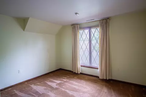 Bedroom - 98 E Wyrick St, Corbin, KY 40701 photo 1 of 7