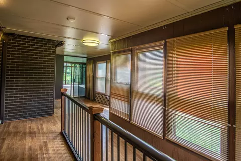 Entry Way - 98 E Wyrick St, Corbin, KY 40701 photo 3 of 4