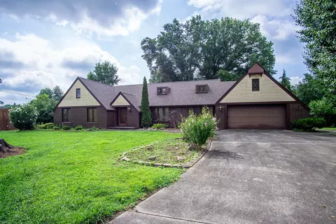 Exterior - 98 E Wyrick St, Corbin, KY 40701 photo 2 of 10