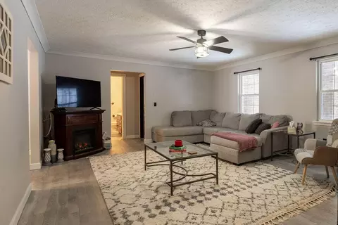Living - 667 Whitaker St, Morehead, KY 40351 photo 1 of 2