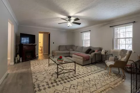 Living - 667 Whitaker St, Morehead, KY 40351 photo 2 of 2