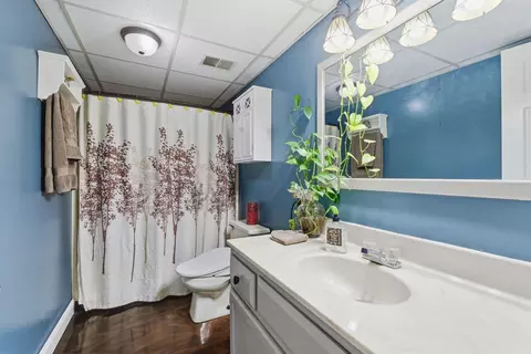 Bath - 115 Cedar Dr, Berea, KY 40403 photo 3 of 3