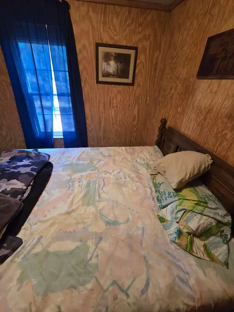 Bedroom - 100 Fieldside Dr, Nancy, KY 42544 photo 2 of 3