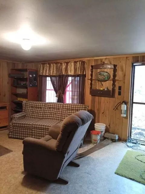 Living - 100 Fieldside Dr, Nancy, KY 42544 photo 1 of 1