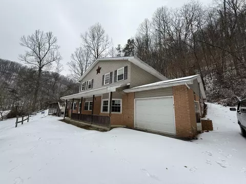 71 Slatelick Branch Rd, Louisa, KY 41230