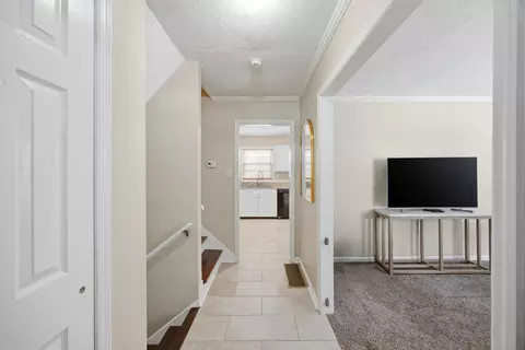 Entry Way - 216 Paddock Dr, Versailles, KY 40383 photo 1 of 1