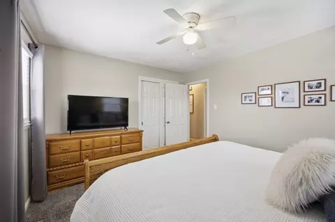 Bedroom - 216 Paddock Dr, Versailles, KY 40383 photo 5 of 5