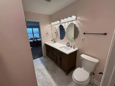 Bath - 104 Bronte Pl, Georgetown, KY 40324 photo 3 of 7