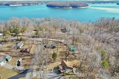 370 Wesley Cir, Jamestown, KY 42629