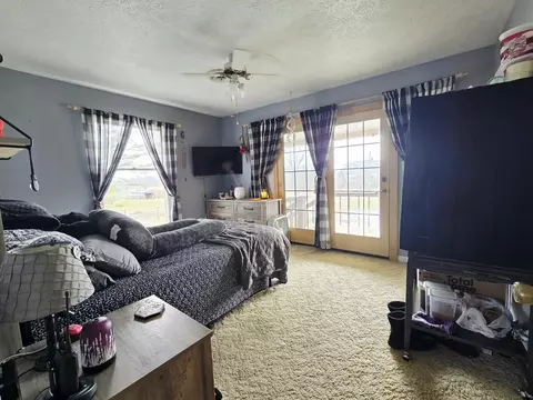 Bedroom - 3125 Old Bull Rd, Eubank, KY 42567 photo 1 of 10