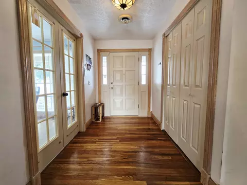 Entry Way - 3125 Old Bull Rd, Eubank, KY 42567 photo 1 of 5