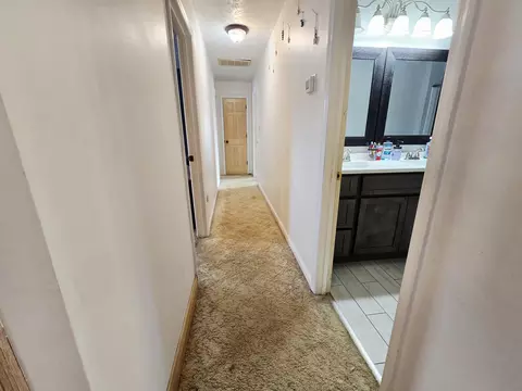 Entry Way - 3125 Old Bull Rd, Eubank, KY 42567 photo 4 of 5