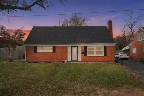 403 Creekview Dr, Paris, KY 40361