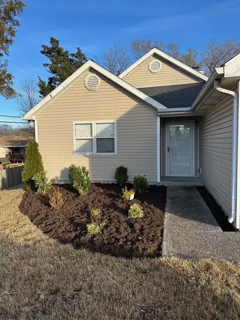 361 Garden Point Dr, Frankfort, KY 40601