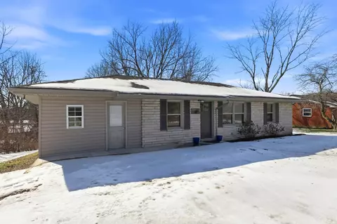 1501 Sand Hill Rd, Irvine, KY 40336