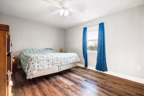 Bedroom - 332 Hickory Ridge Dr, Corbin, KY 40701 photo 1 of 7