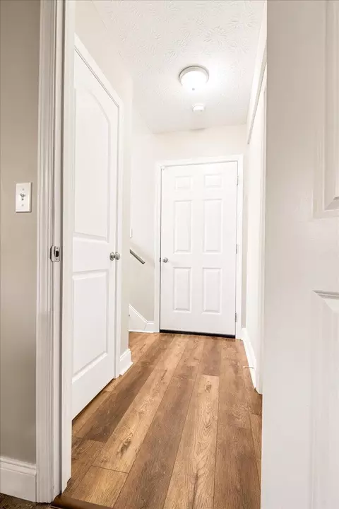 Entry Way - 332 Hickory Ridge Dr, Corbin, KY 40701 photo 5 of 6