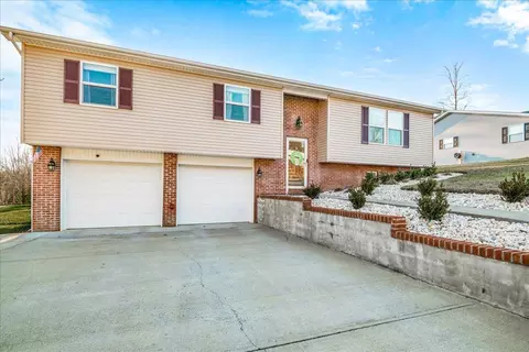 Exterior - 332 Hickory Ridge Dr, Corbin, KY 40701 photo 3 of 9