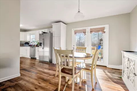 Dining - 332 Hickory Ridge Dr, Corbin, KY 40701 photo 1 of 2