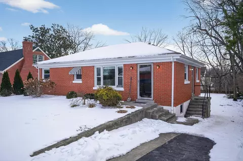 2564 Millbrook Dr, Lexington, KY 40503