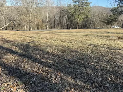 2 Penny Ln, Albany, KY 42602