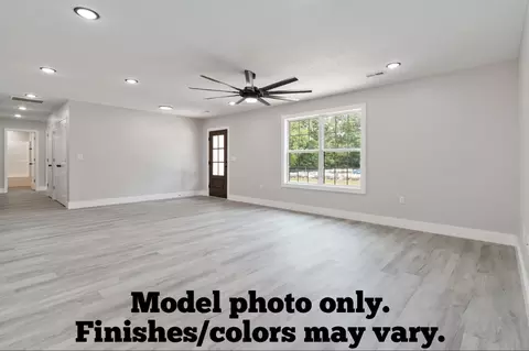 Living - 53 Hutton Ln, Corbin, KY 40701 photo 1 of 3