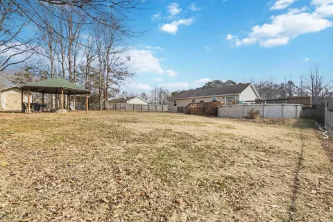 Exterior - 824 Walnut Rd, Lily, KY 40740 photo 9 of 12
