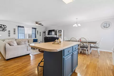 Kitchen - 824 Walnut Rd, Lily, KY 40740 photo 3 of 3