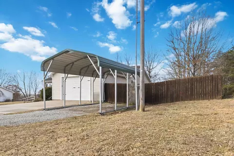 Exterior - 824 Walnut Rd, Lily, KY 40740 photo 2 of 12