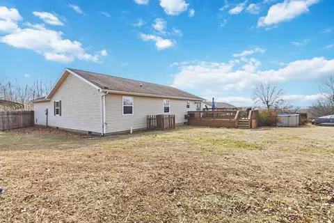 Exterior - 824 Walnut Rd, Lily, KY 40740 photo 7 of 12