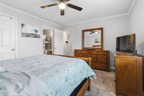 Bedroom - 824 Walnut Rd, Lily, KY 40740 photo 2 of 3