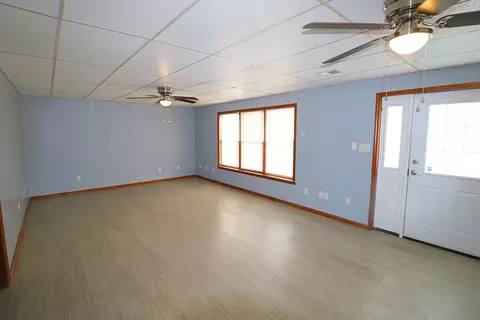 Living - 218 Mangold Dr, Nancy, KY 42544 photo 2 of 5