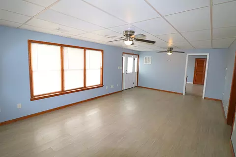 Living - 218 Mangold Dr, Nancy, KY 42544 photo 3 of 5
