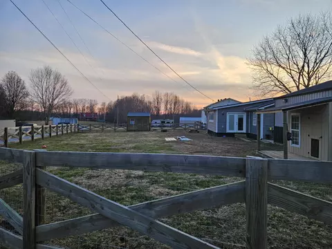 Exterior - 21 Ashley Dr, Liberty, KY 42539 photo 7 of 16