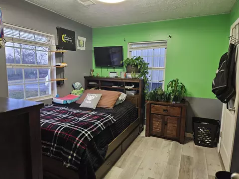 Bedroom - 21 Ashley Dr, Liberty, KY 42539 photo 3 of 4