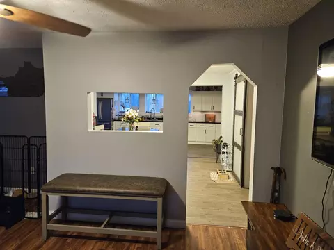 Entry Way - 21 Ashley Dr, Liberty, KY 42539 photo 1 of 3