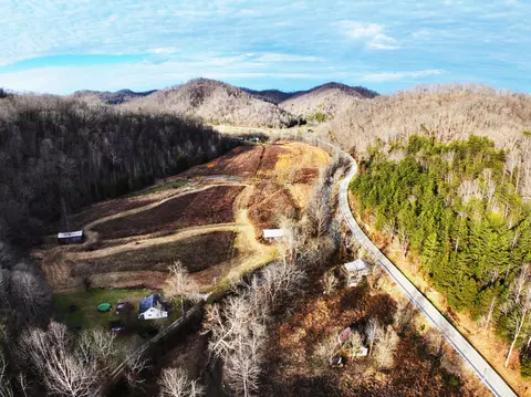 91 Quinton Callahan Rd, Booneville, KY 41314