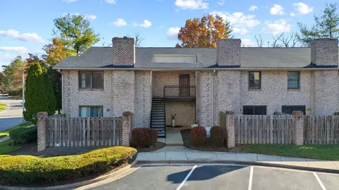 1117 Turkey Foot Rd, Lexington, KY 40502
