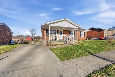204 Rolling Acres Dr, Nicholasville, KY 40356